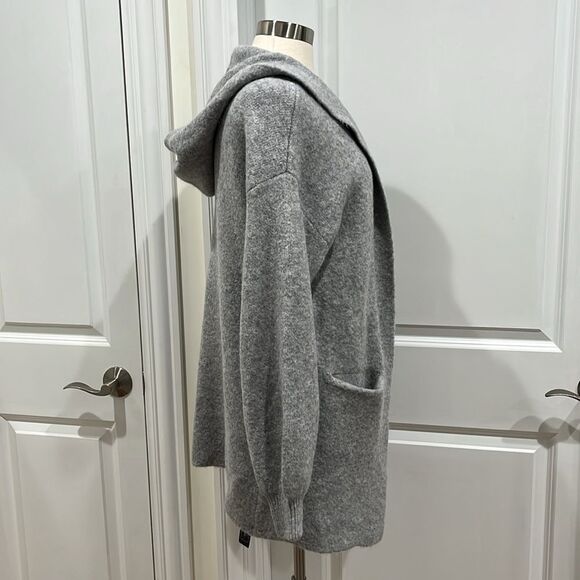New! Beryll Vivi Cashmere Cropped Coat with Hood in Shell Gray One Size NWT - Picture 5 of 16